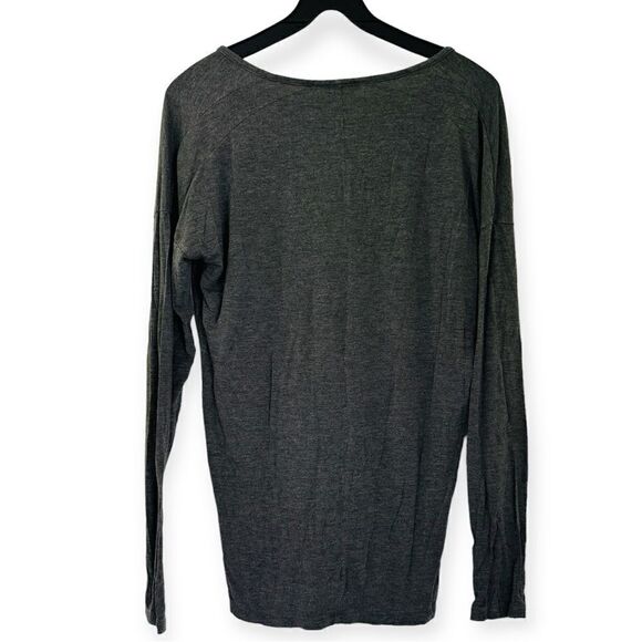 Vince Gray Drop Shoulder V-Neck Top Size Medium - Picture 2 of 7